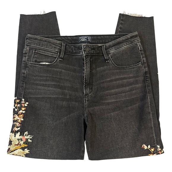 Abercrombie & Fitch Denim - Abercrombie & Fitch Black, Floral, Distressed, High Rise, Ankle Jeans NWOT-12